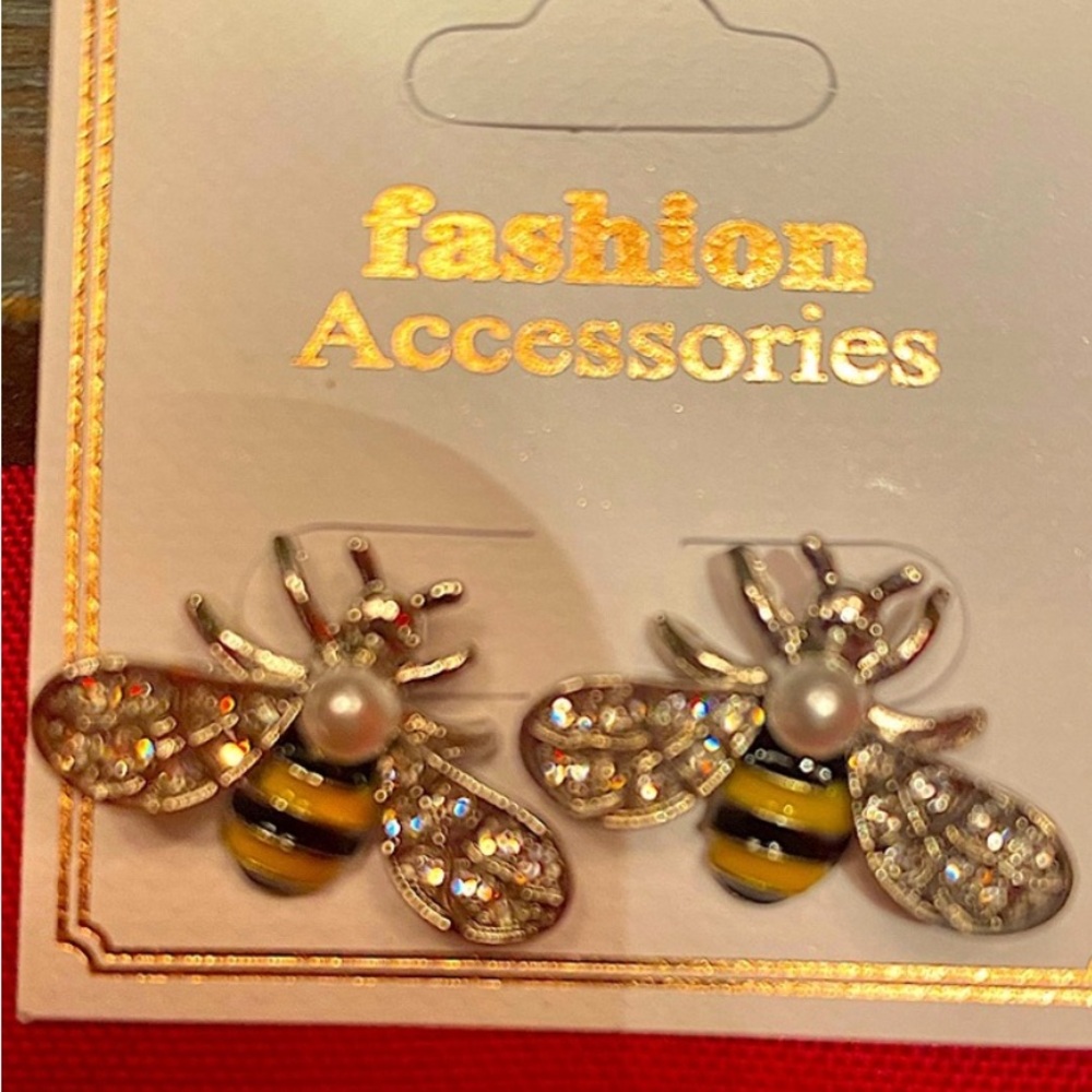 Bee Stud Earrings with Rhinestones. NEW